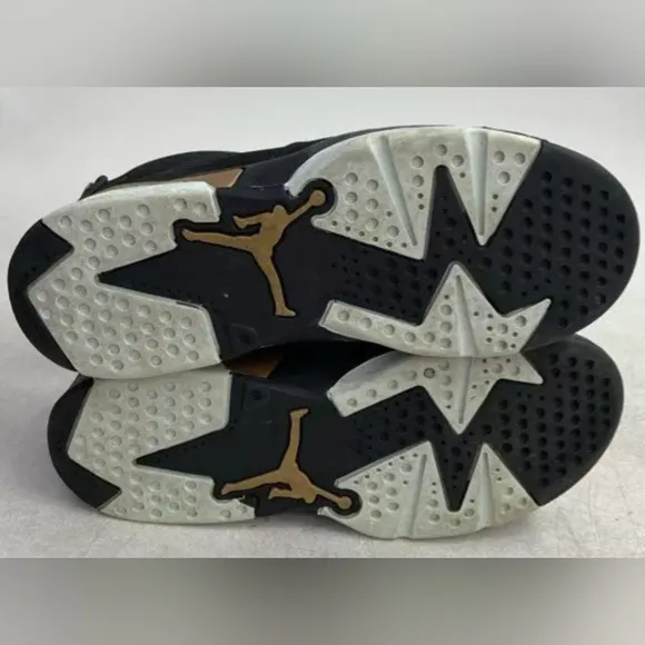 Nike Air Jordan (Preschool) 6 Retro SE 'Defining Moments'  Size 2Y Used MSRP$120