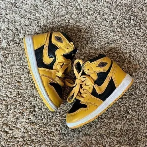 Nike Air Jordan Retro 1 High OG TD Pollen Black sneakers