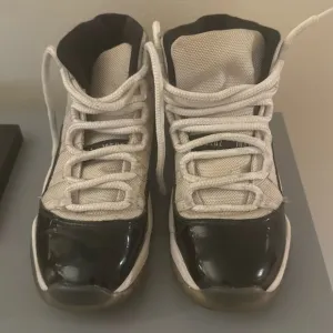 Nike Air Jordan Retro 11 GS Concord 2018 Boys Sneakers