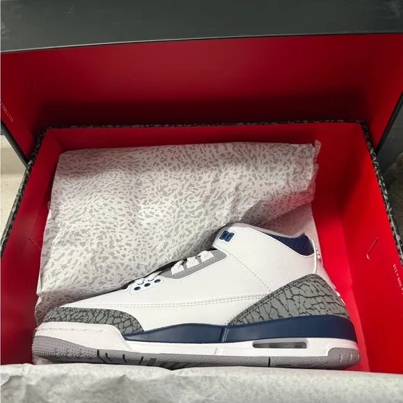 Nike Air Jordan Retro 3 - Navy Size 6 Youth