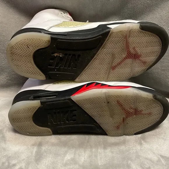 NIKE AIR JORDAN V 5 RETRO SNEAKERS SIZE 10