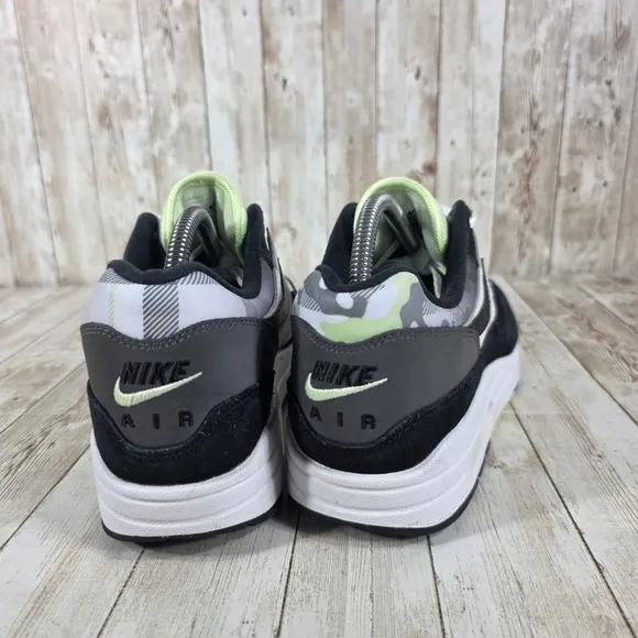 Nike Air Max 1 Premium Sneakers Camo Accents Casual Shoes US 9