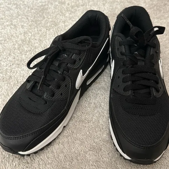 Nike Air Max 90, black/white, women’s size 9, worn in house only, run small