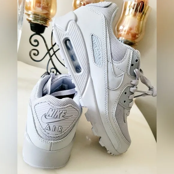 Nike Air Max 90 Sneakers Unisex Wolf Gray M 6.5/ W 8 NEW