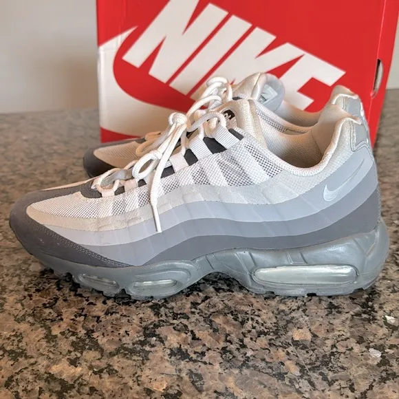 Nike Air Max 95 No Sew White and Gray Sneakers EUC 10.5