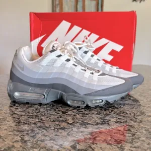 Nike Air Max 95 No Sew White and Gray Sneakers EUC 10.5