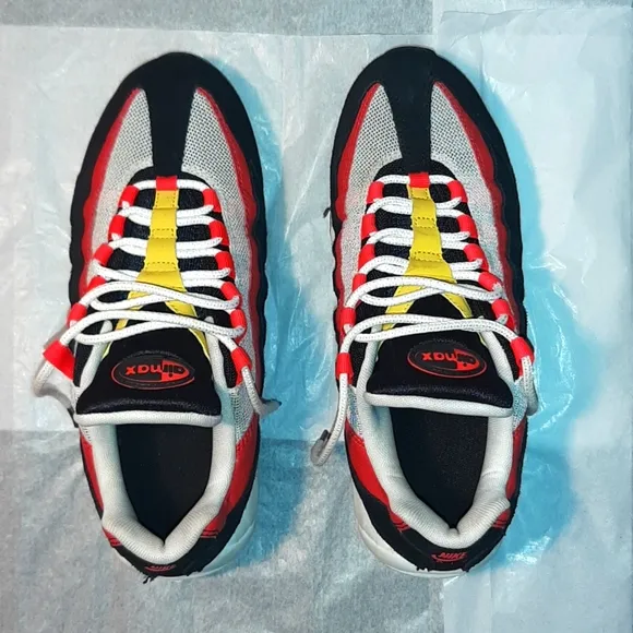 Nike Air Max 95 Retro OG Sneakers Men 8, Women 9.5.