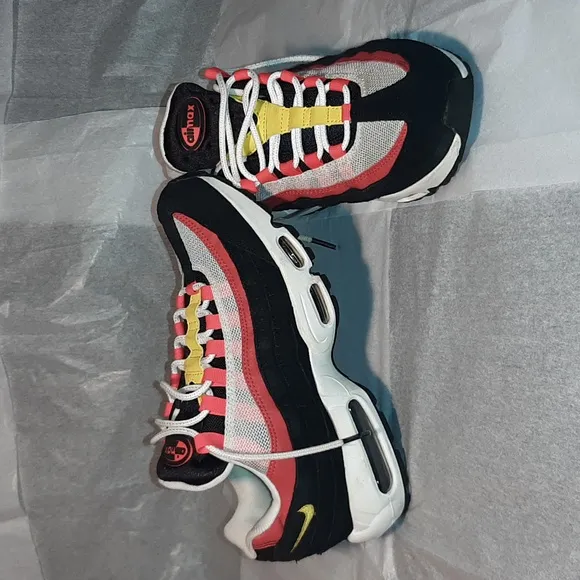 Nike Air Max 95 Retro OG Sneakers Men 8, Women 9.5.