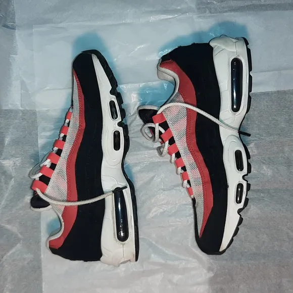 Nike Air Max 95 Retro OG Sneakers Men 8, Women 9.5.