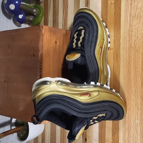 Nike Air Max 97 QS, Metallic Gold Black, Casual Sneakers