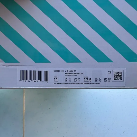Nike Air Max Sneakers in White and Teal