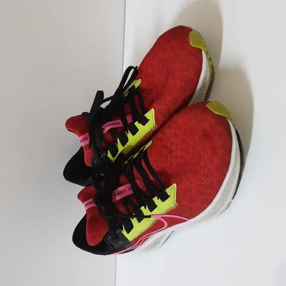 Nike Air zoom Pegasus  sneakers  animals printed women 9.5 Trainning Casual