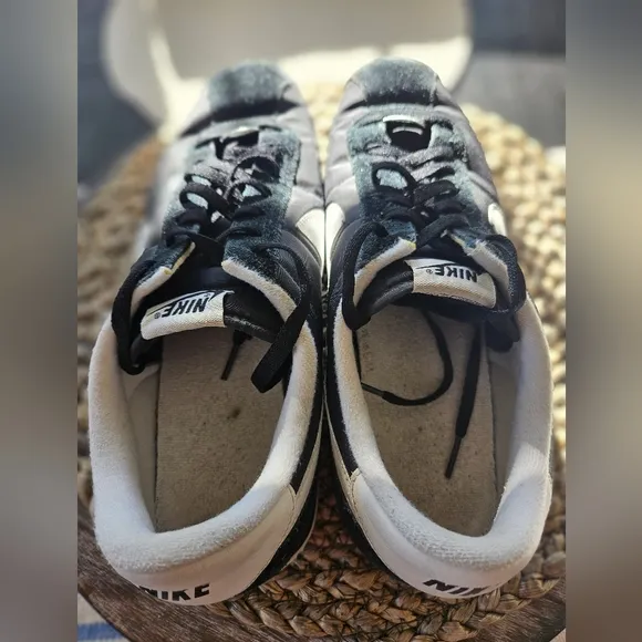 Nike Cortez Retro Black Sneakers