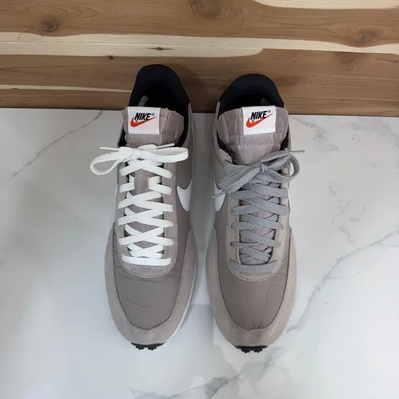 Nike Daybreak Casual Running Shoes Sneakers Retro Style Comfort Gray