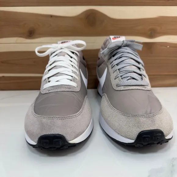 Nike Daybreak Casual Running Shoes Sneakers Retro Style Comfort Gray