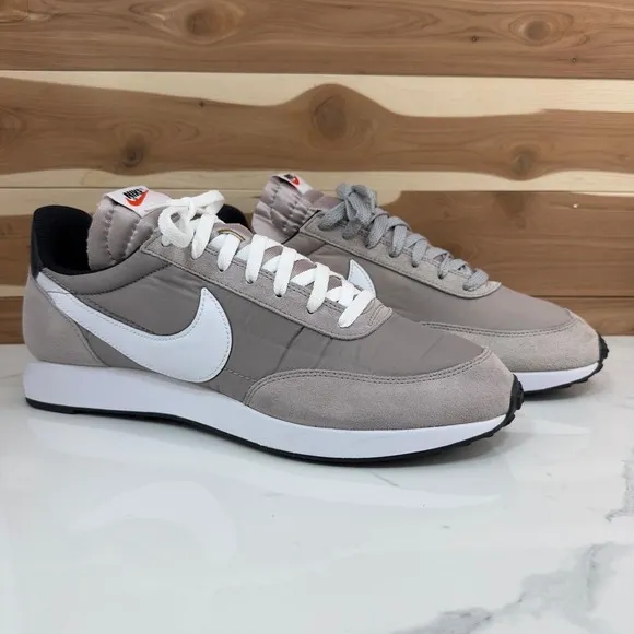 Nike Daybreak Casual Running Shoes Sneakers Retro Style Comfort Gray