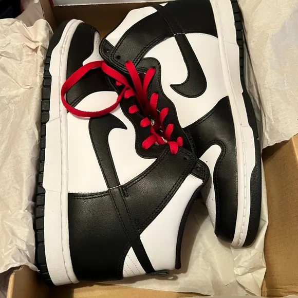 Nike Dunk Hi Panda Retro