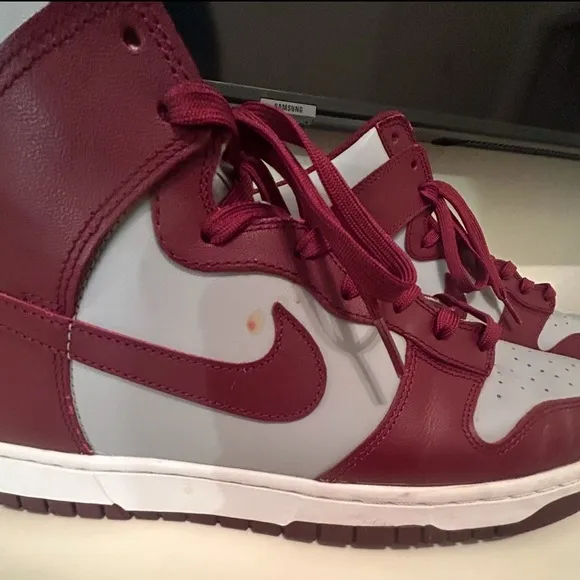 Nike dunk high retro-beetroot/gray sneakers