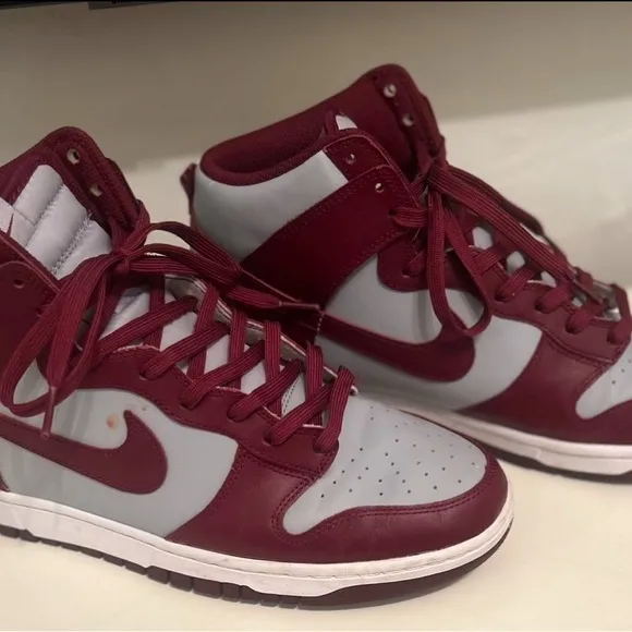 Nike dunk high retro-beetroot/gray sneakers