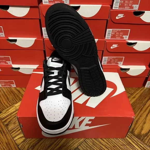 Nike Dunk Low‎ Panda Size 9.5