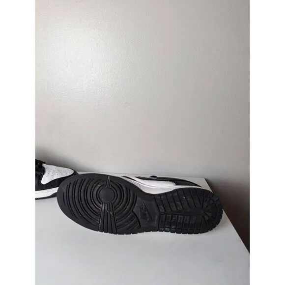 NIKE Dunk Low Retro 'Black White' Sneakers Size 10