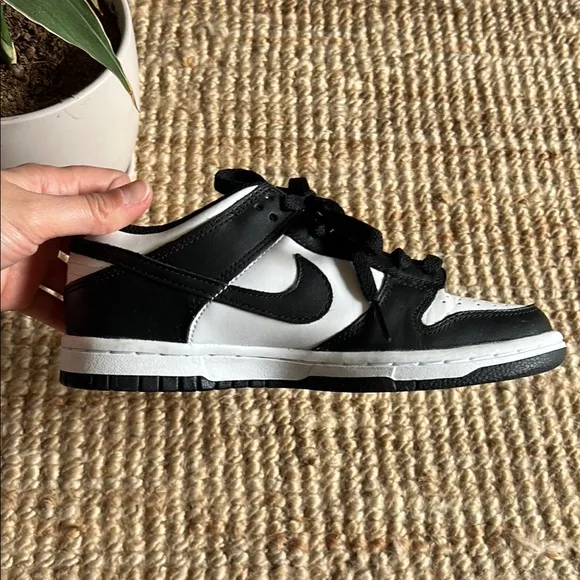 Nike Dunk Low retro panda sneakers