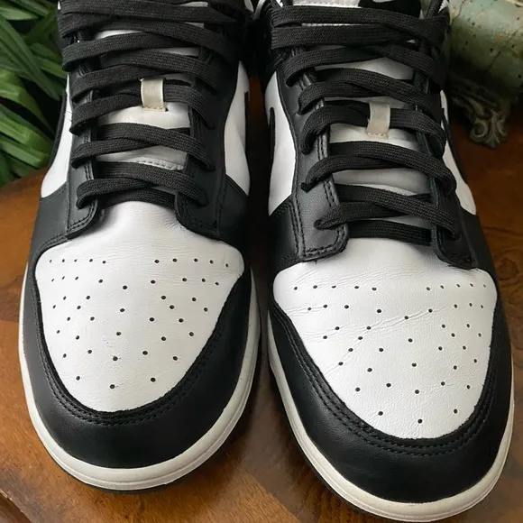 Nike Dunk Low Retro White Black Panda Sneakers