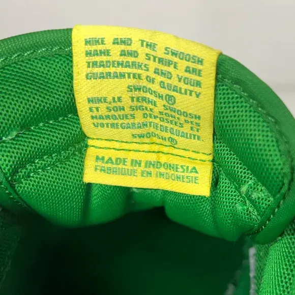 Nike Dunk Low Top Retro &quot;Brazil&quot; Sneakers