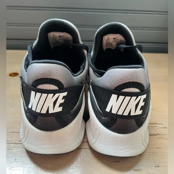 Nike Free Metcon 4 White Black W Size 9
