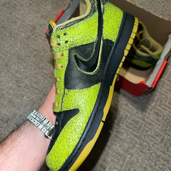 Nike Green and Black Sneakers