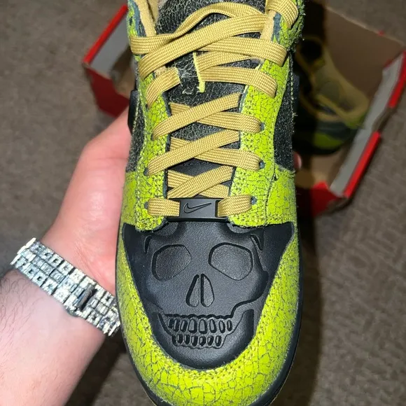 Nike Green and Black Sneakers