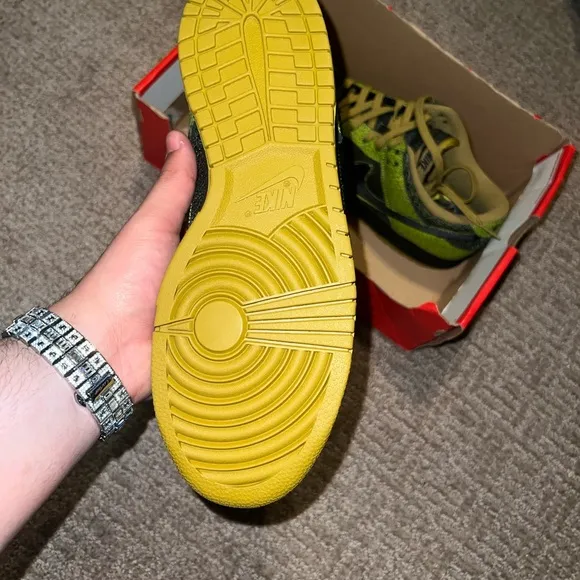 Nike Green and Black Sneakers