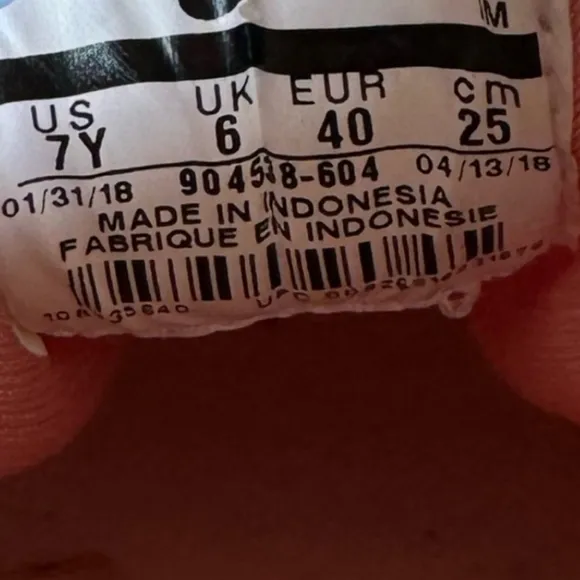 NIKE HUARACHE RUN SE (GS) Sneakers Kids Sz 7Y= peachy pink