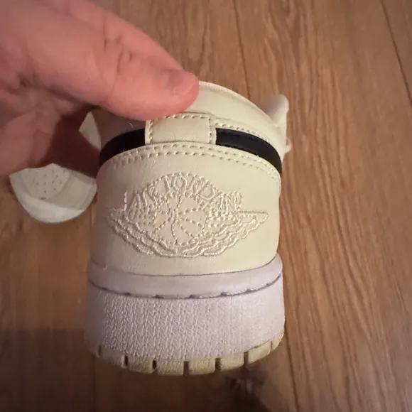 Nike Jordan 1 Low Coconut Milk