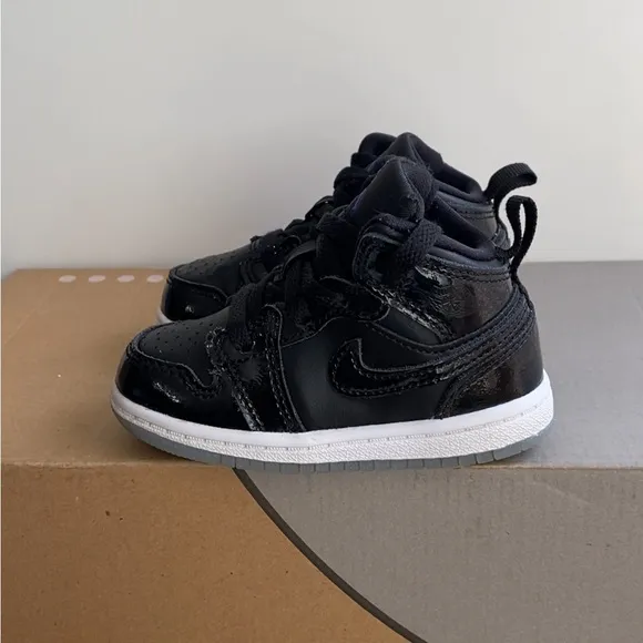 Nike Jordan 1 Mid &quot;Space Jam&quot; Toddler sneakers- SZ 6 C