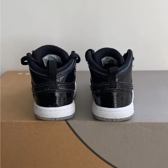 Nike Jordan 1 Mid &quot;Space Jam&quot; Toddler sneakers- SZ 6 C