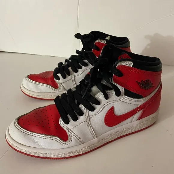 Nike Jordan 1 retro high og heritage basketball sneakers 3 Y