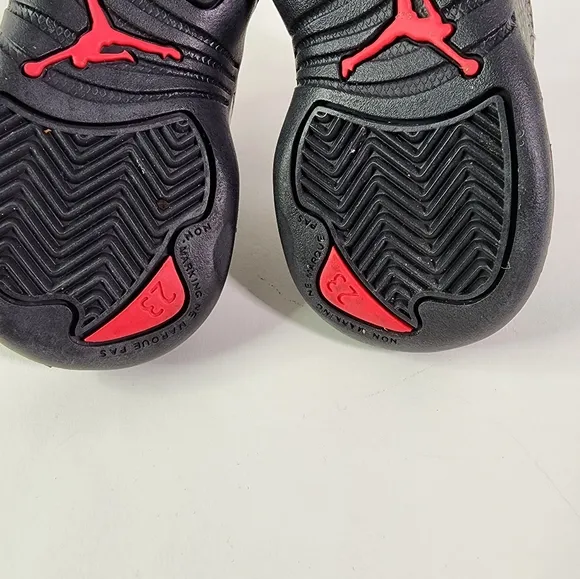 Nike Jordan 12 Retro sneakers ( Rare)