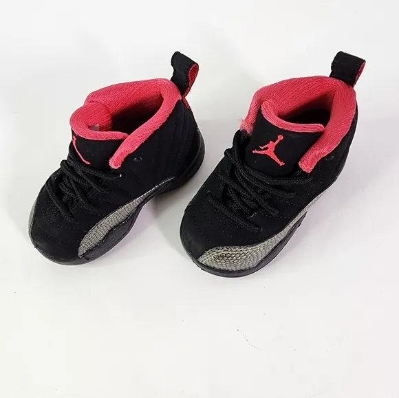 Nike Jordan 12 Retro sneakers ( Rare)