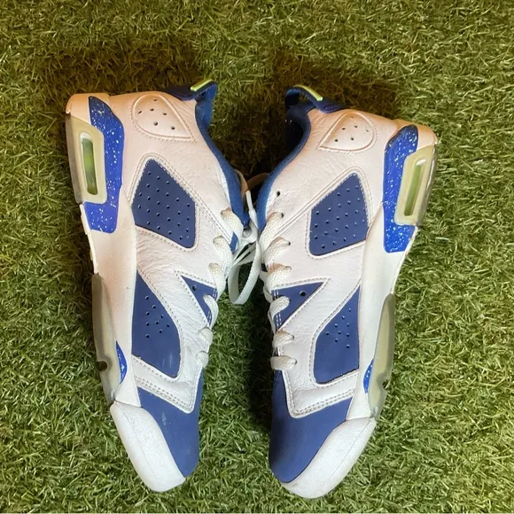 Nike Jordan 6 Retro Low Ghost Green Sneakers