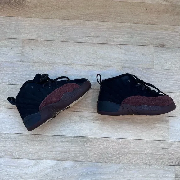 Nike Jordan Kids Black and Burgundy Sneakers