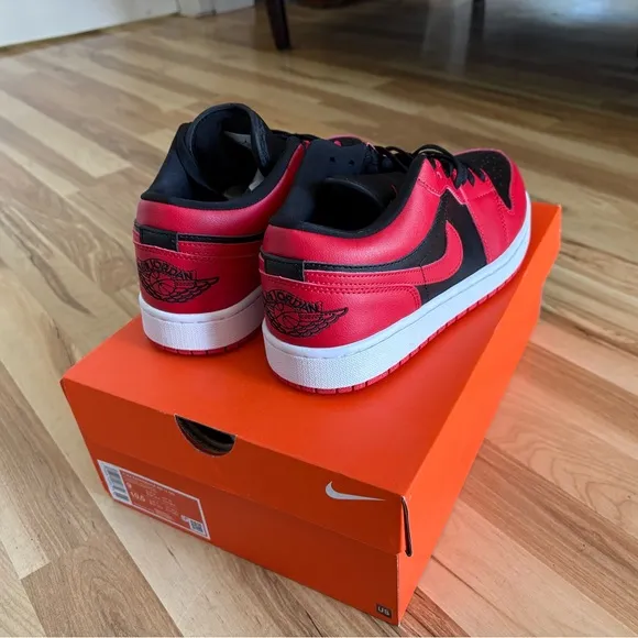 Nike Jordan Reverse Bred  Men's Red and Black Sneakers.  Size 9.5 Brand New.