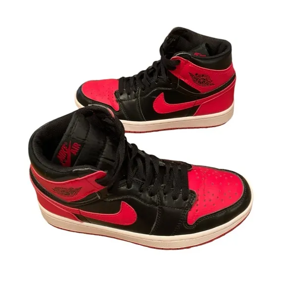 Nike Jordan1 retro mid sneakers