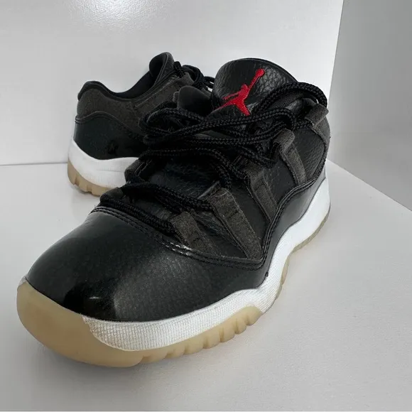 Nike Kids Air Jordan 11 Retro Black Leather Sneakers Size 1Y