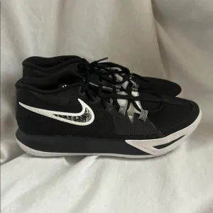 Nike Kyrie Flytrap Black and White Athletic Sneakers