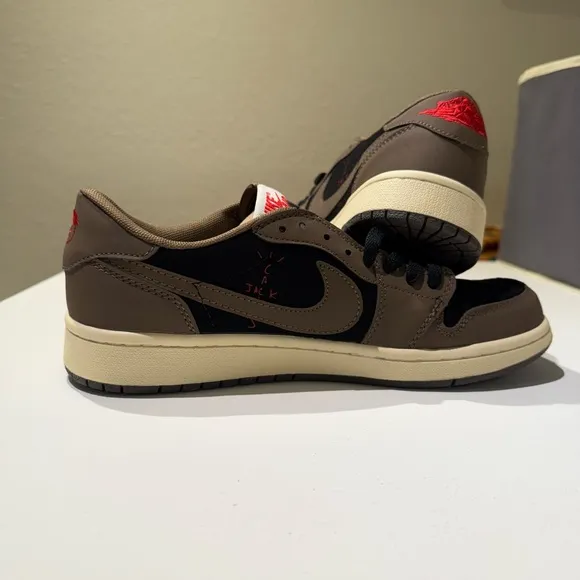 Nike Men's Black and Brown Sneakers