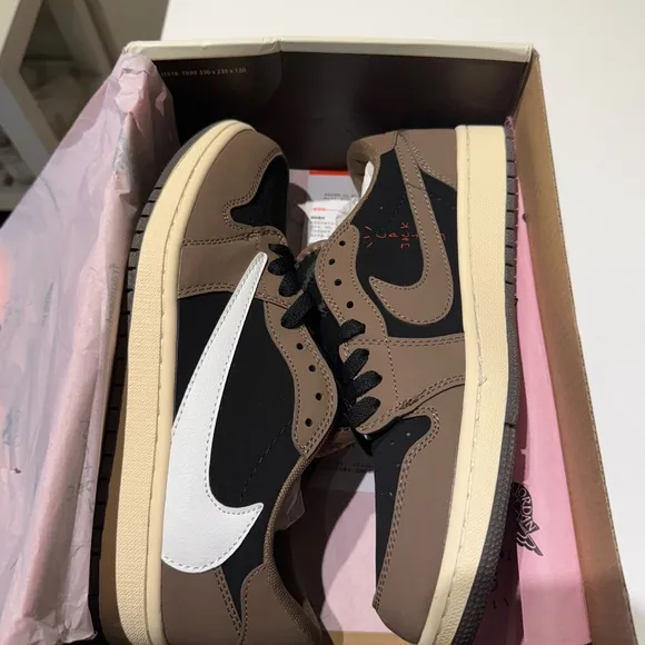Nike Men's Black and Brown Sneakers