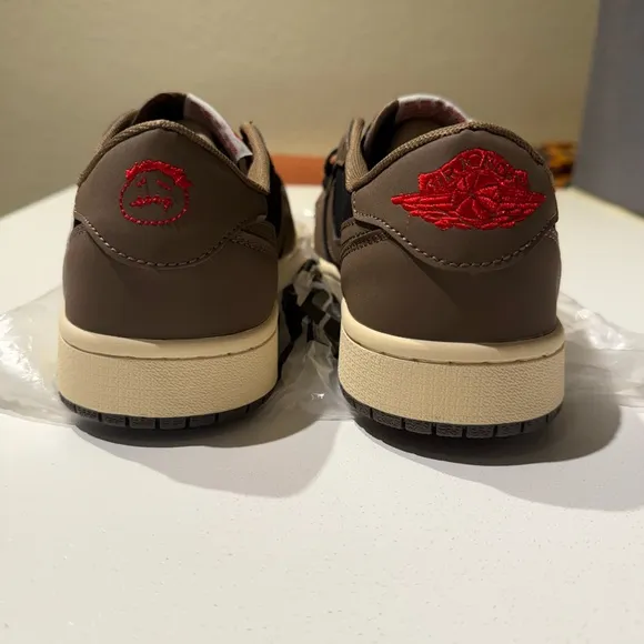 Nike Men's Black and Brown Sneakers