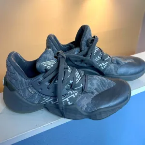Nike Men's Gray Sneakers