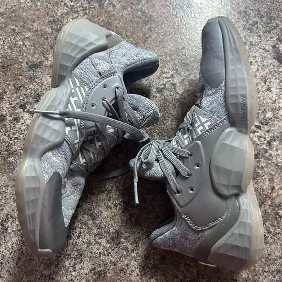 Nike Men's Gray Sneakers